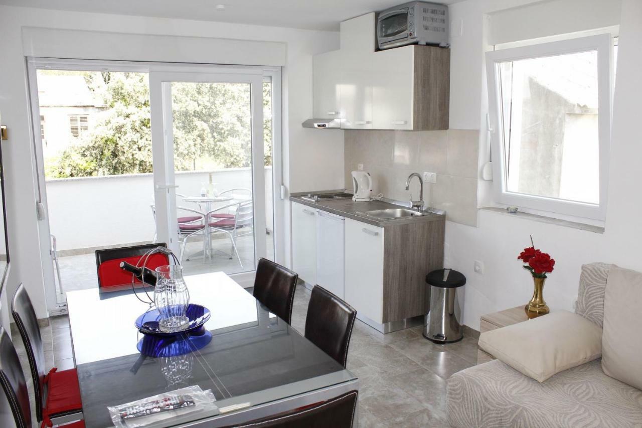Pearl Of Novalja Apartment Exterior photo